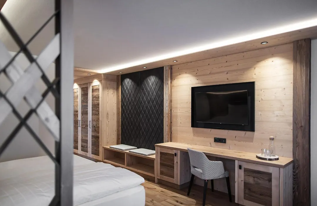 Hotel Alpenblick-1